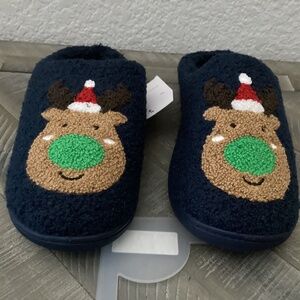 FAMILY PAJAMAS Big Kid's Reindeer Closed-Toe Slippers, size 6-7